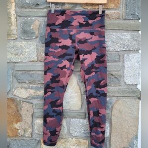 Lululemon  wunder under high rise  heritage  365 camo  smoky red night sea multi